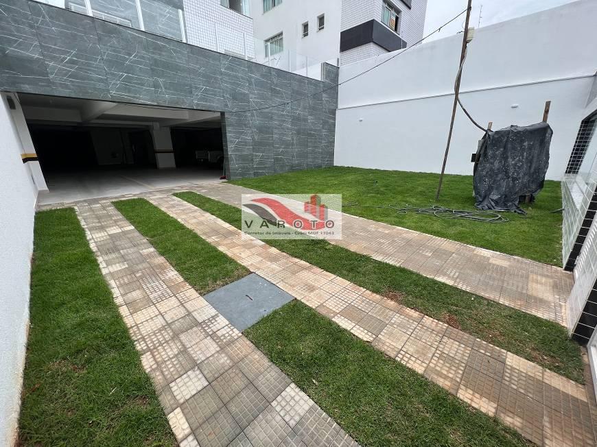 Apartamento à venda com 3 quartos, 95m² - Foto 4