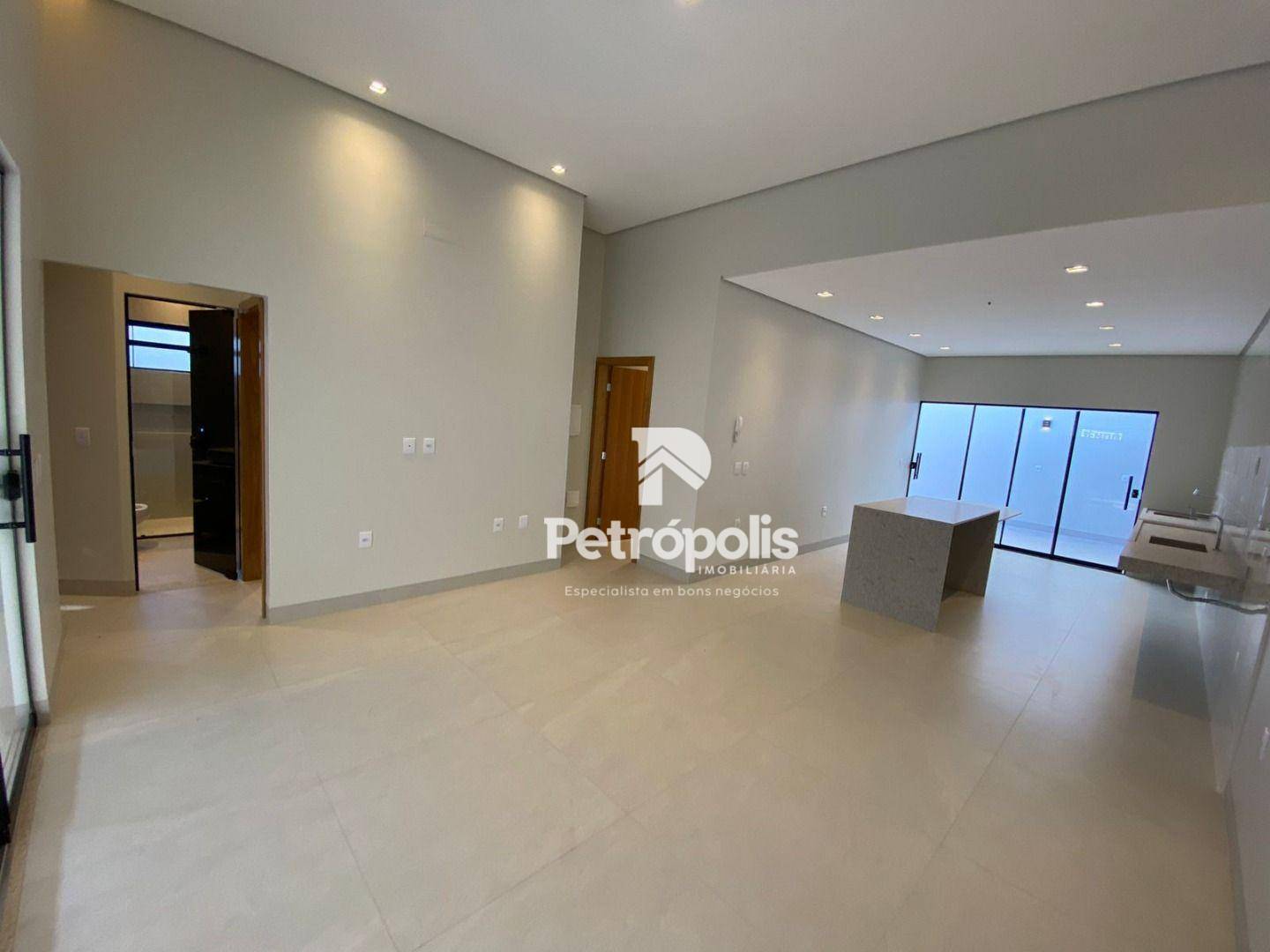 Casa à venda com 3 quartos, 117m² - Foto 3