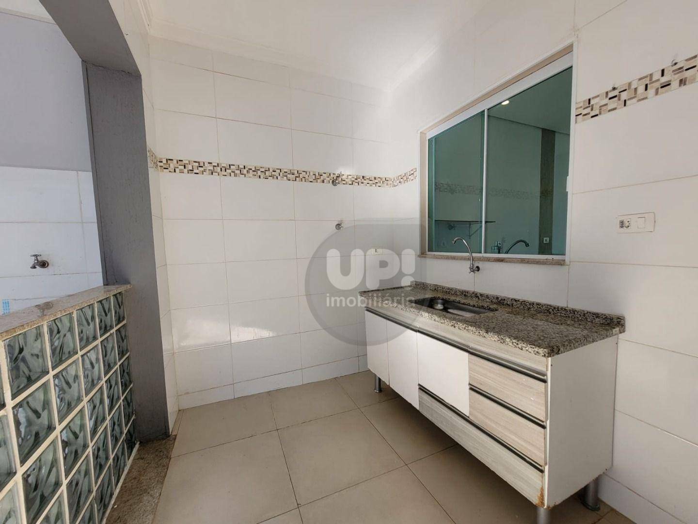 Casa à venda com 2 quartos, 100m² - Foto 13