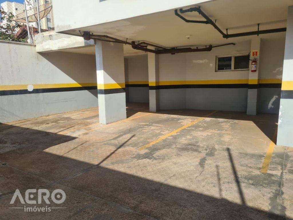 Apartamento à venda com 3 quartos, 82m² - Foto 3