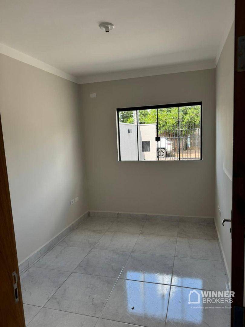 Casa à venda com 3 quartos, 73m² - Foto 3