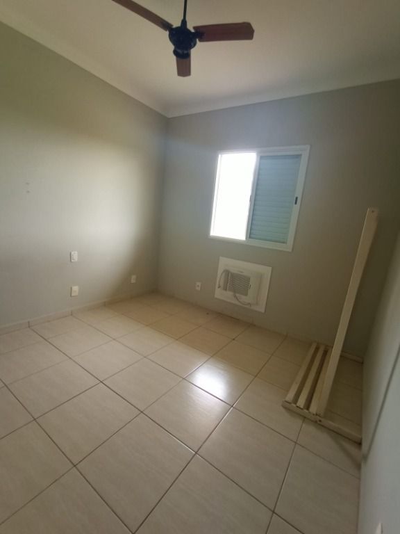 Apartamento à venda com 2 quartos, 64m² - Foto 11