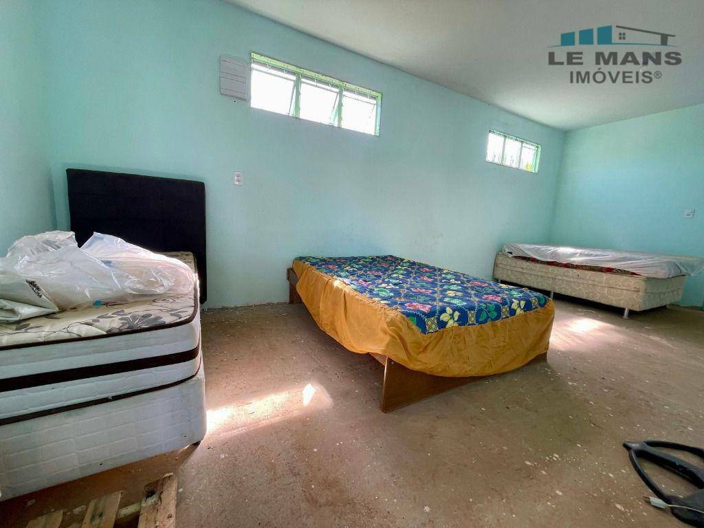 Chácara à venda com 3 quartos, 196m² - Foto 13