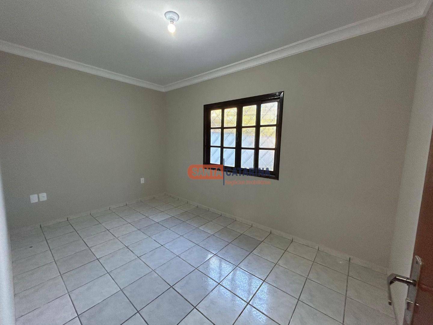 Casa à venda com 2 quartos, 59m² - Foto 18