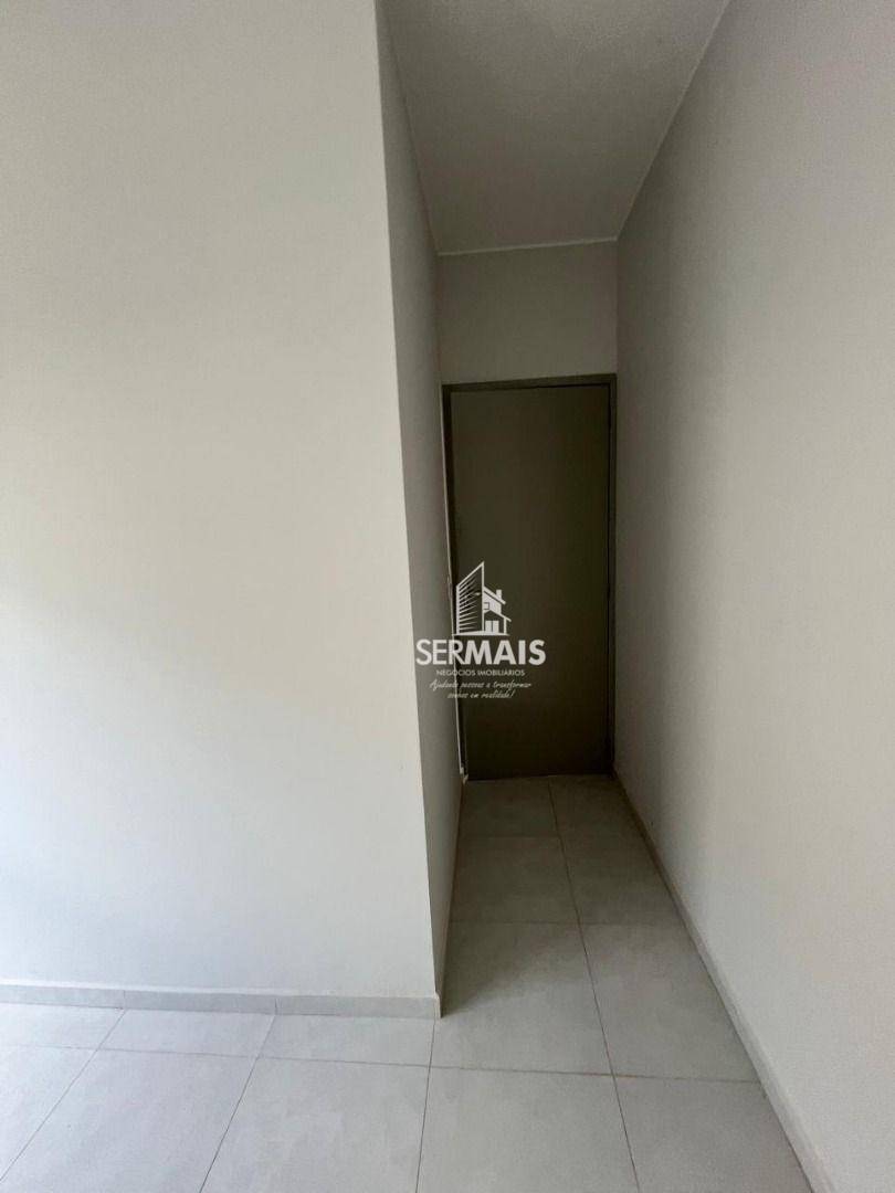 Casa à venda com 3 quartos, 250m² - Foto 8