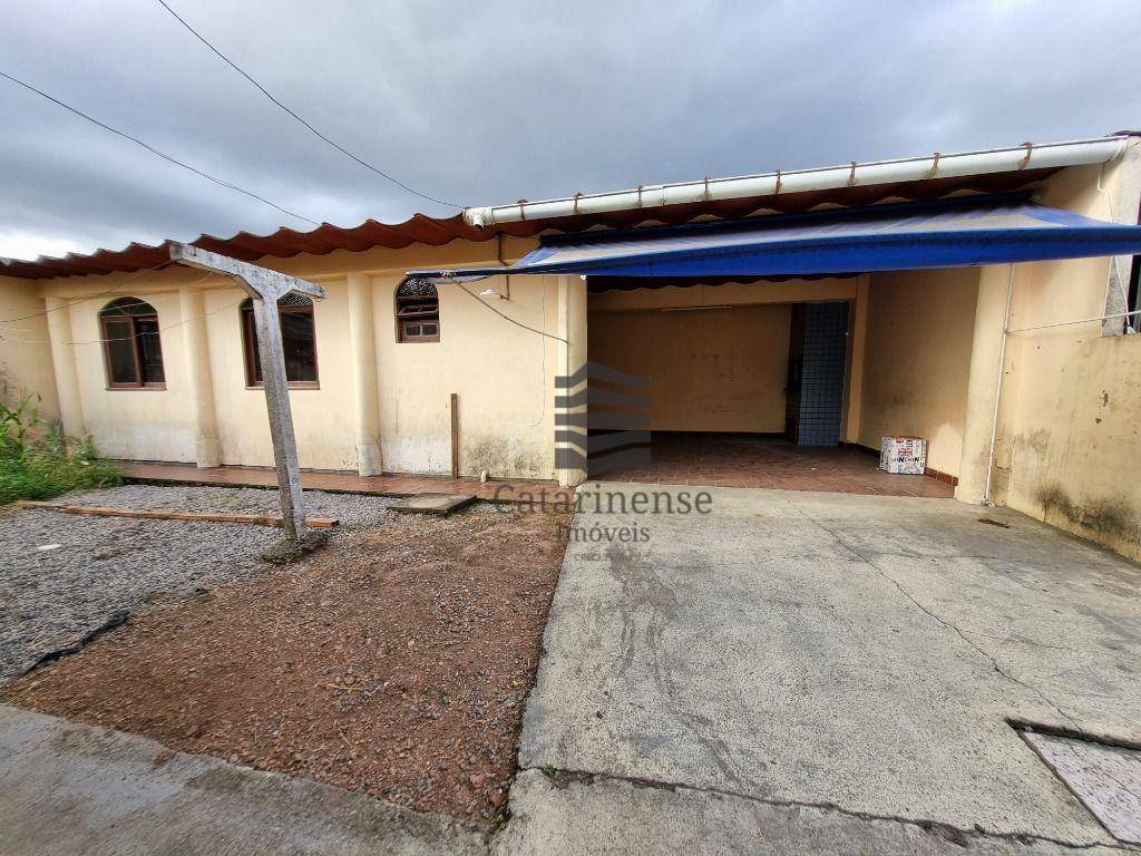 Casa à venda com 3 quartos, 82m² - Foto 9