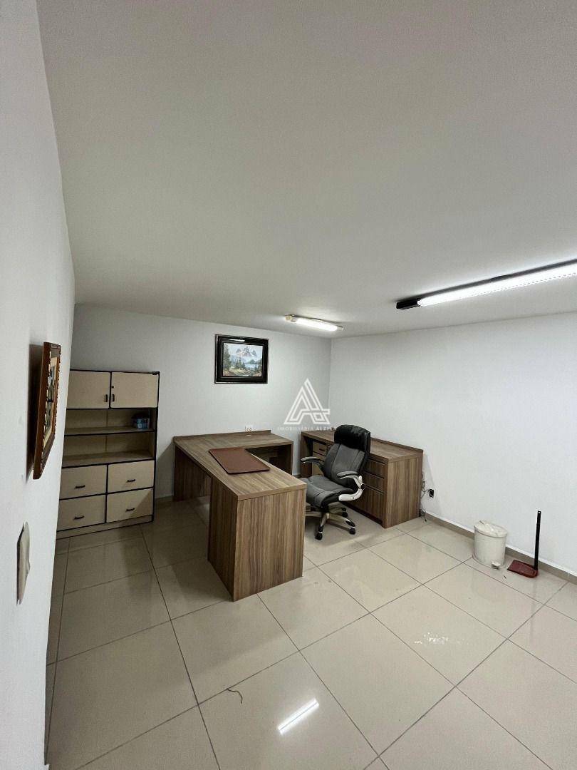 Sobrado para alugar com 3 quartos, 200m² - Foto 18