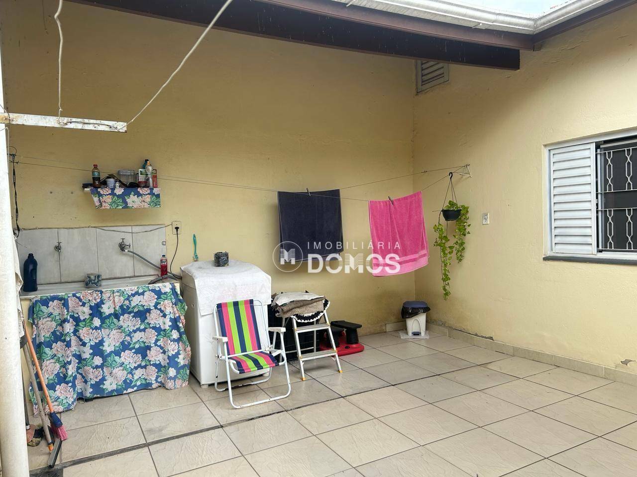 Casa à venda com 3 quartos, 100m² - Foto 2