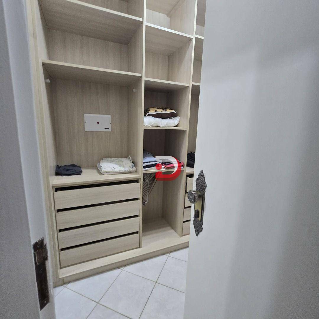 Sobrado à venda com 4 quartos, 214M2 - Foto 34