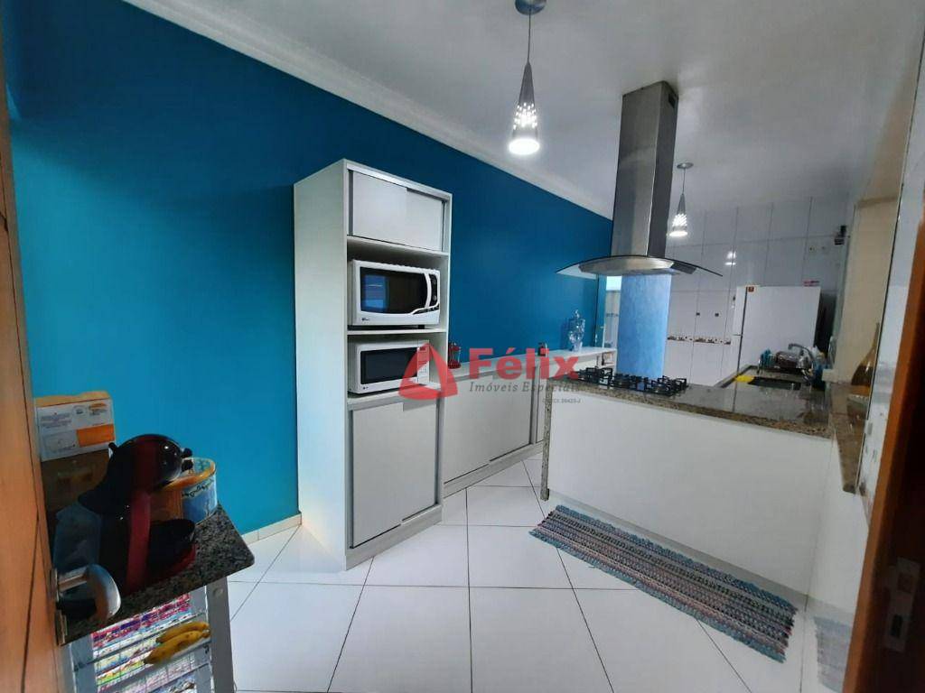 Sobrado à venda com 3 quartos, 212m² - Foto 6