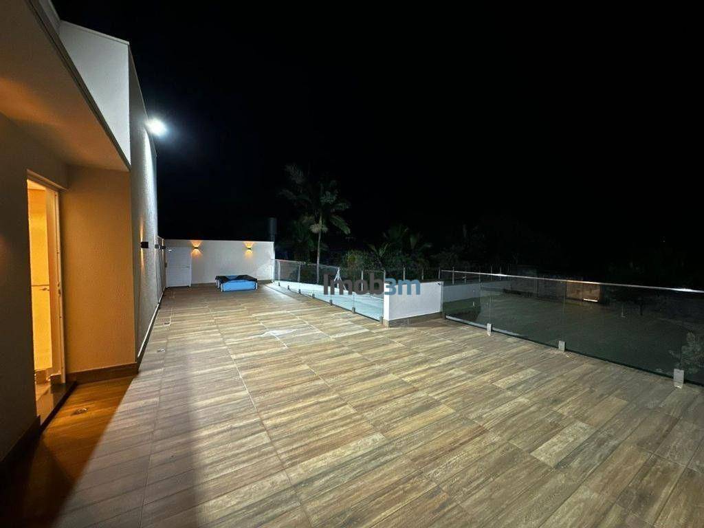 Sobrado, 3 quartos, 308 m² - Foto 4