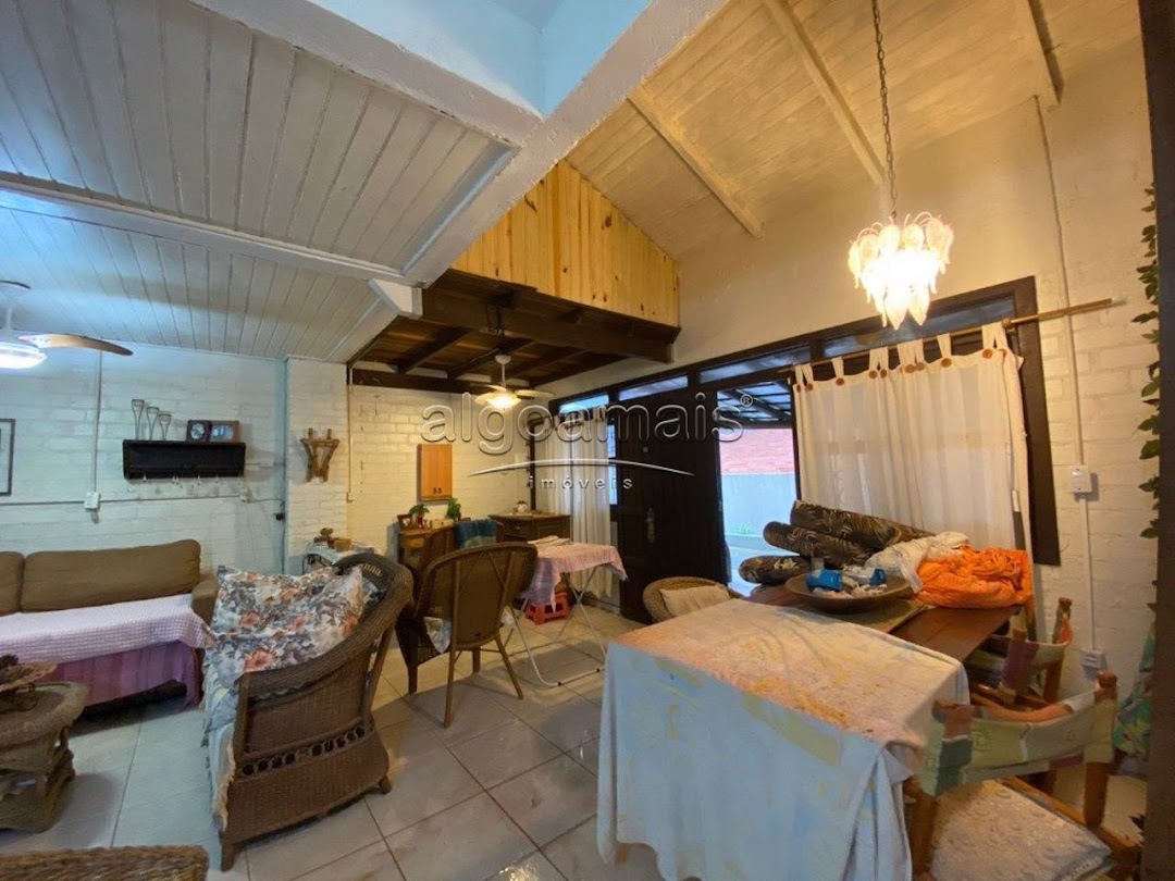 Casa à venda com 2 quartos, 80m² - Foto 14