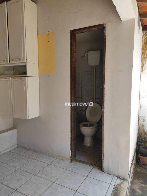 Casa à venda com 3 quartos, 98m² - Foto 14