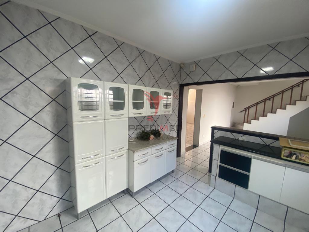 Casa à venda com 3 quartos, 200m² - Foto 13