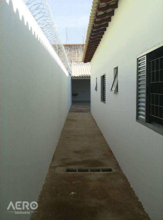 Casa à venda com 3 quartos, 150m² - Foto 17