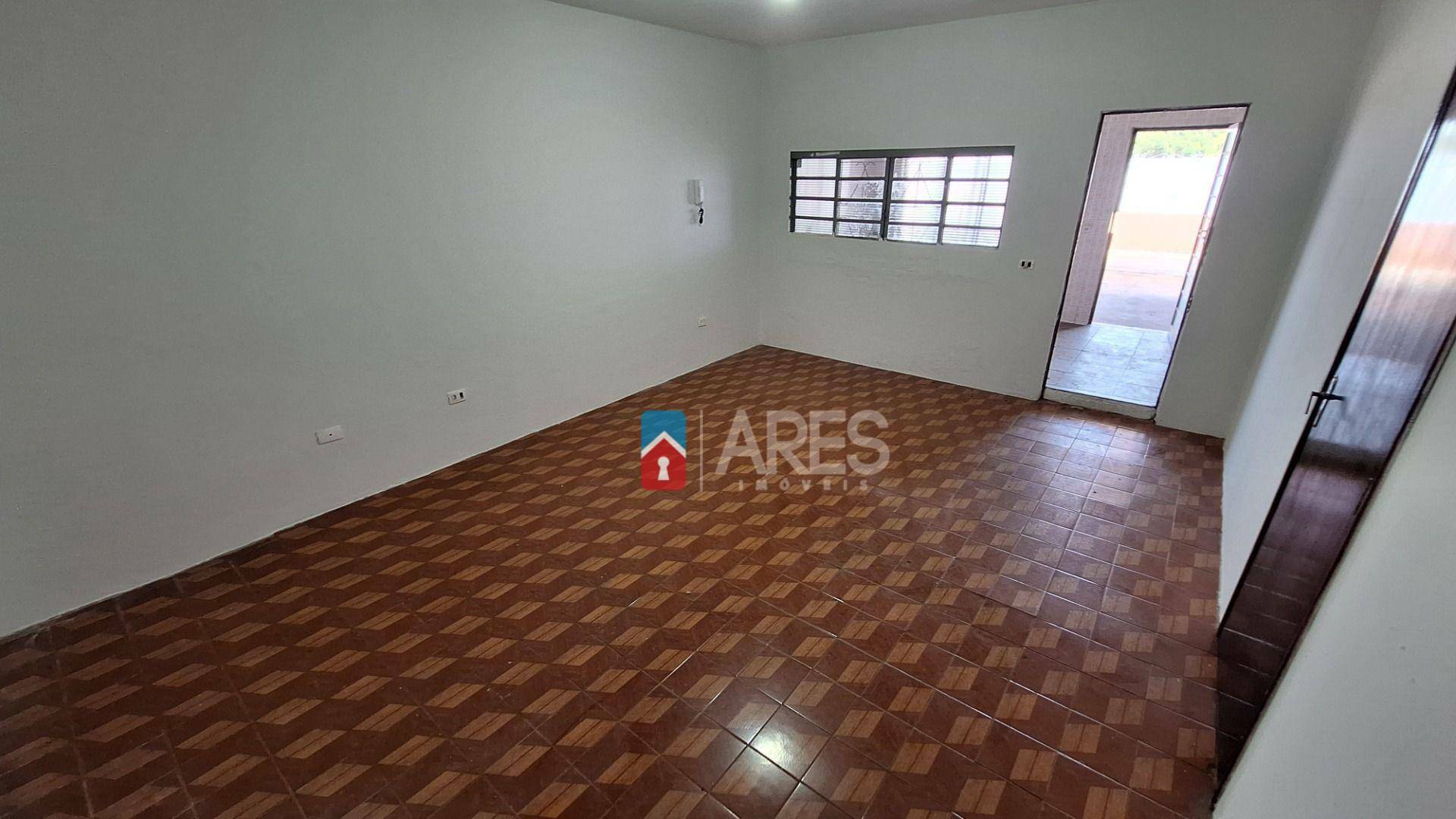 Casa à venda com 5 quartos, 169m² - Foto 1