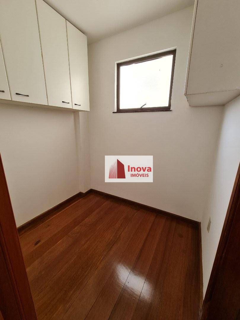 Apartamento à venda com 3 quartos, 140m² - Foto 25