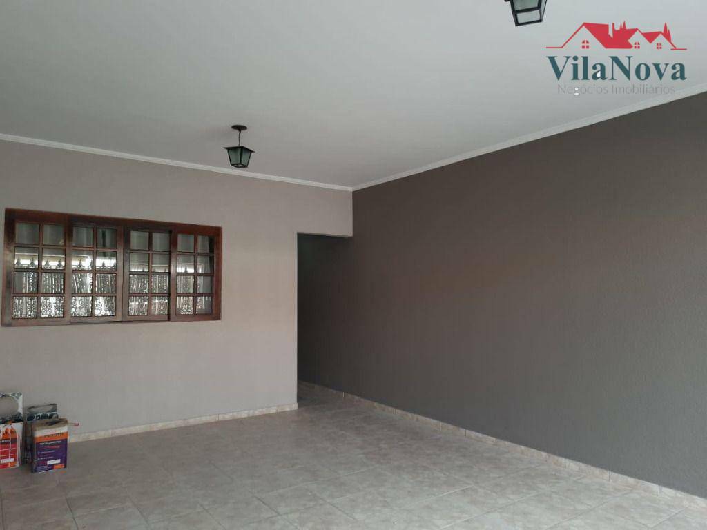 Casa à venda com 3 quartos, 150m² - Foto 1