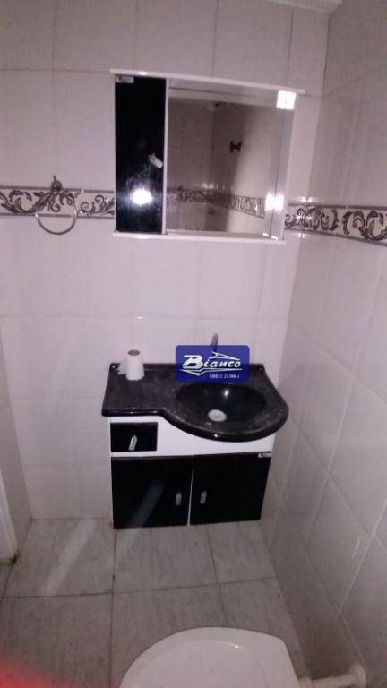 Sobrado para alugar com 2 quartos, 50m² - Foto 12