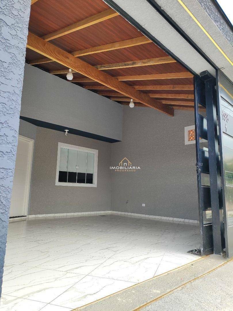 Casa à venda com 2 quartos, 60m² - Foto 1