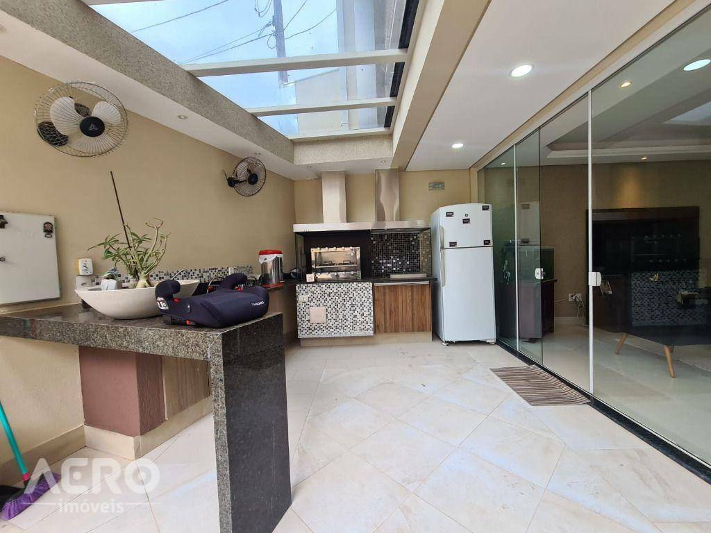 Casa à venda com 3 quartos, 472m² - Foto 17