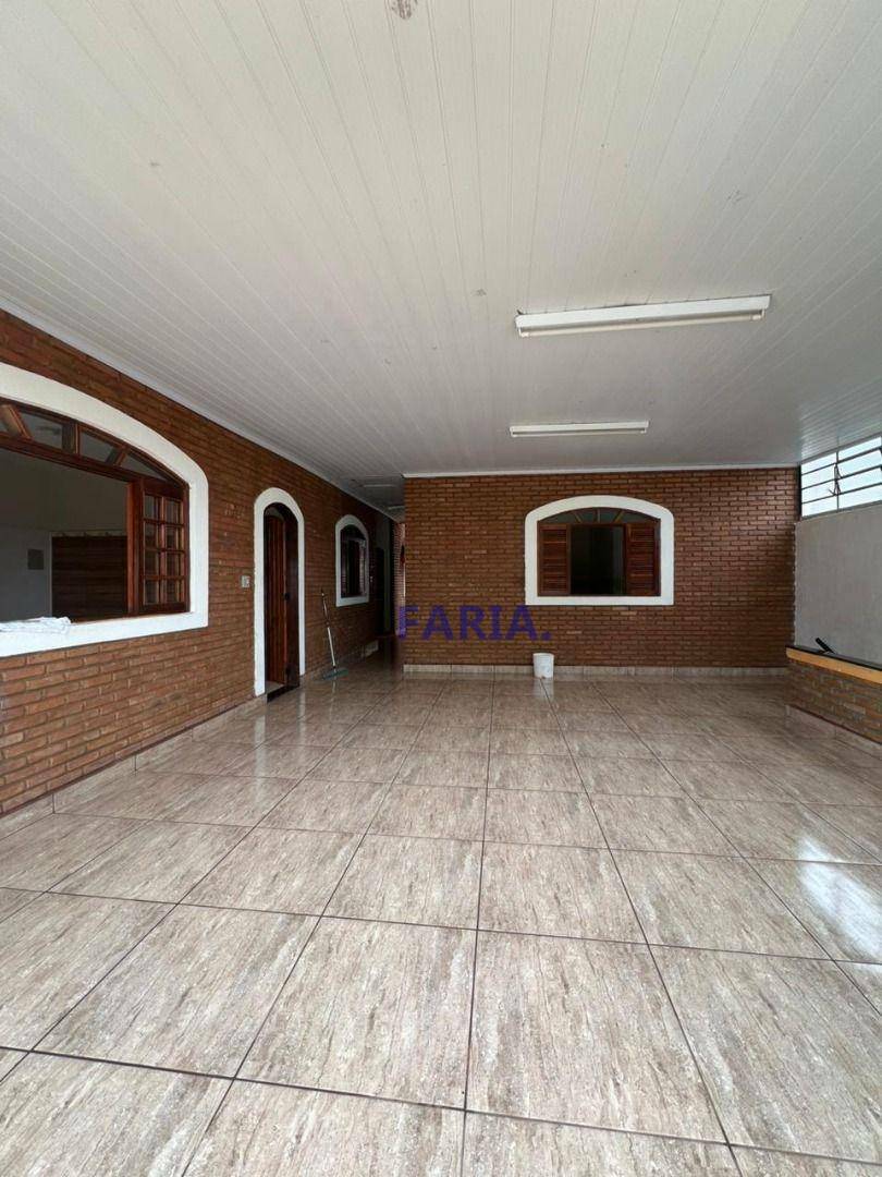 Casa, 3 quartos, 209 m² - Foto 9