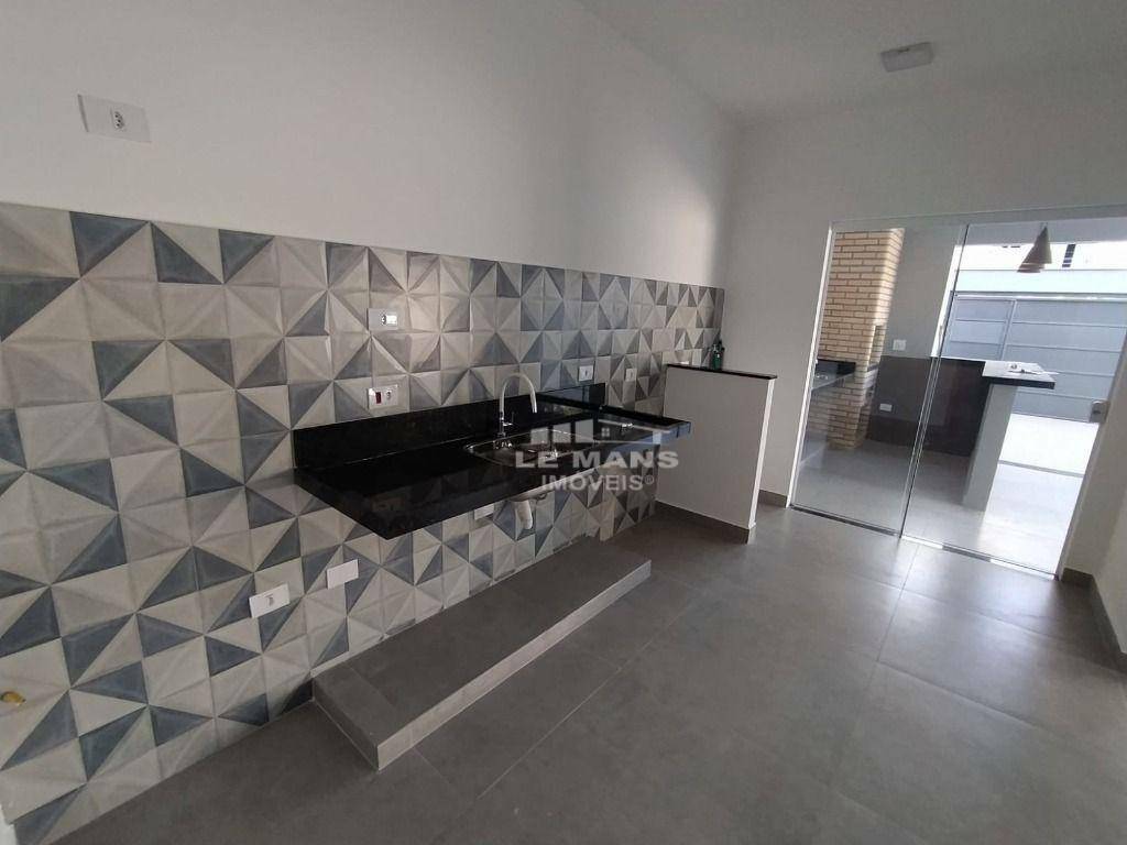 Casa à venda com 3 quartos, 131m² - Foto 14