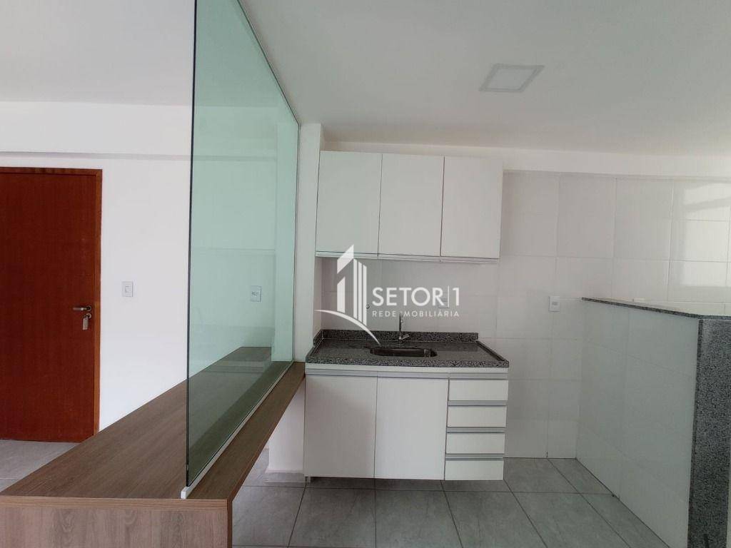 Apartamento para alugar com 2 quartos, 75m² - Foto 7