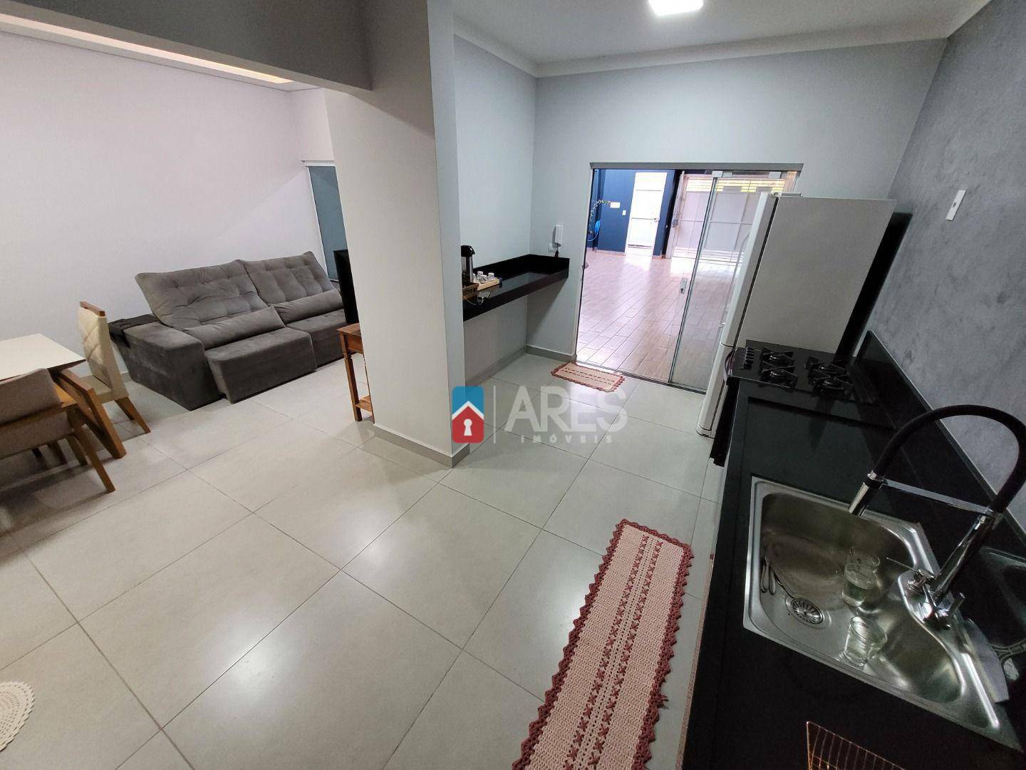 Casa à venda com 2 quartos, 156m² - Foto 3