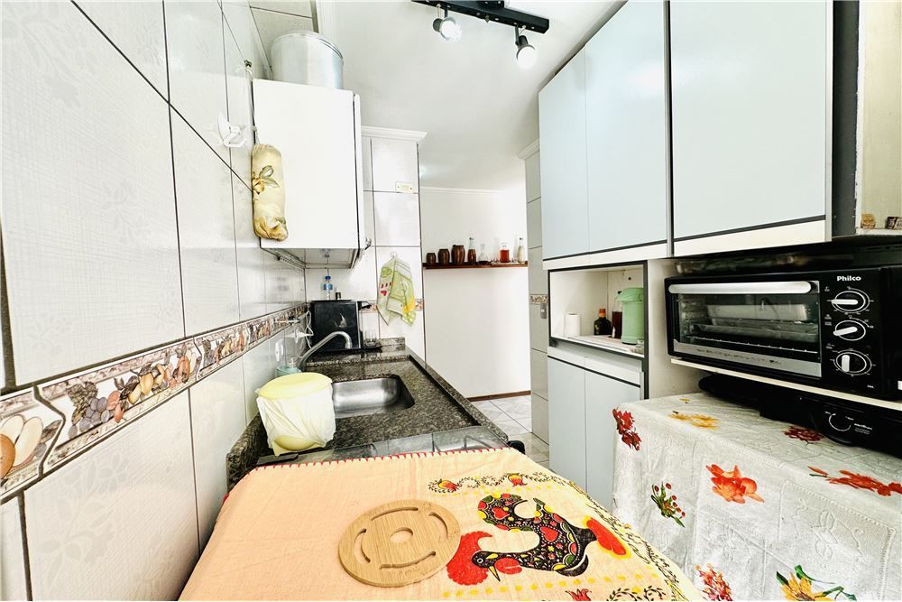 Apartamento à venda com 2 quartos, 48m² - Foto 2