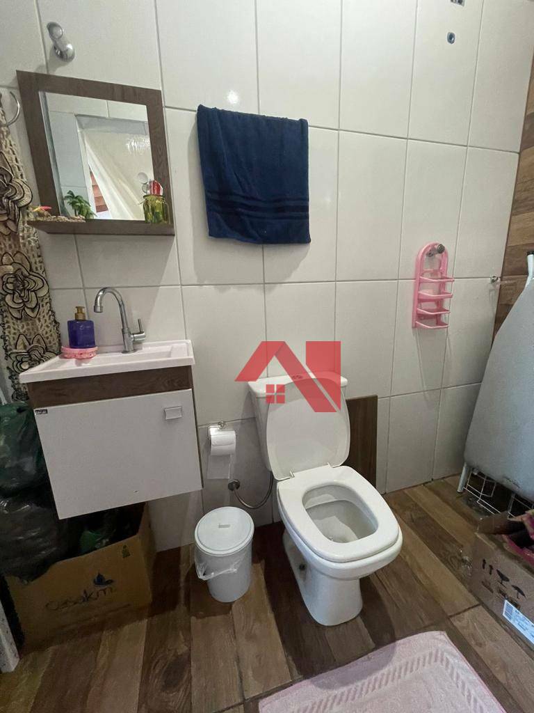 Casa à venda com 2 quartos, 65m² - Foto 12