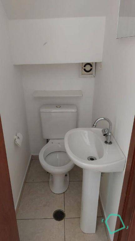 Casa de Condomínio para alugar com 2 quartos, 70m² - Foto 5