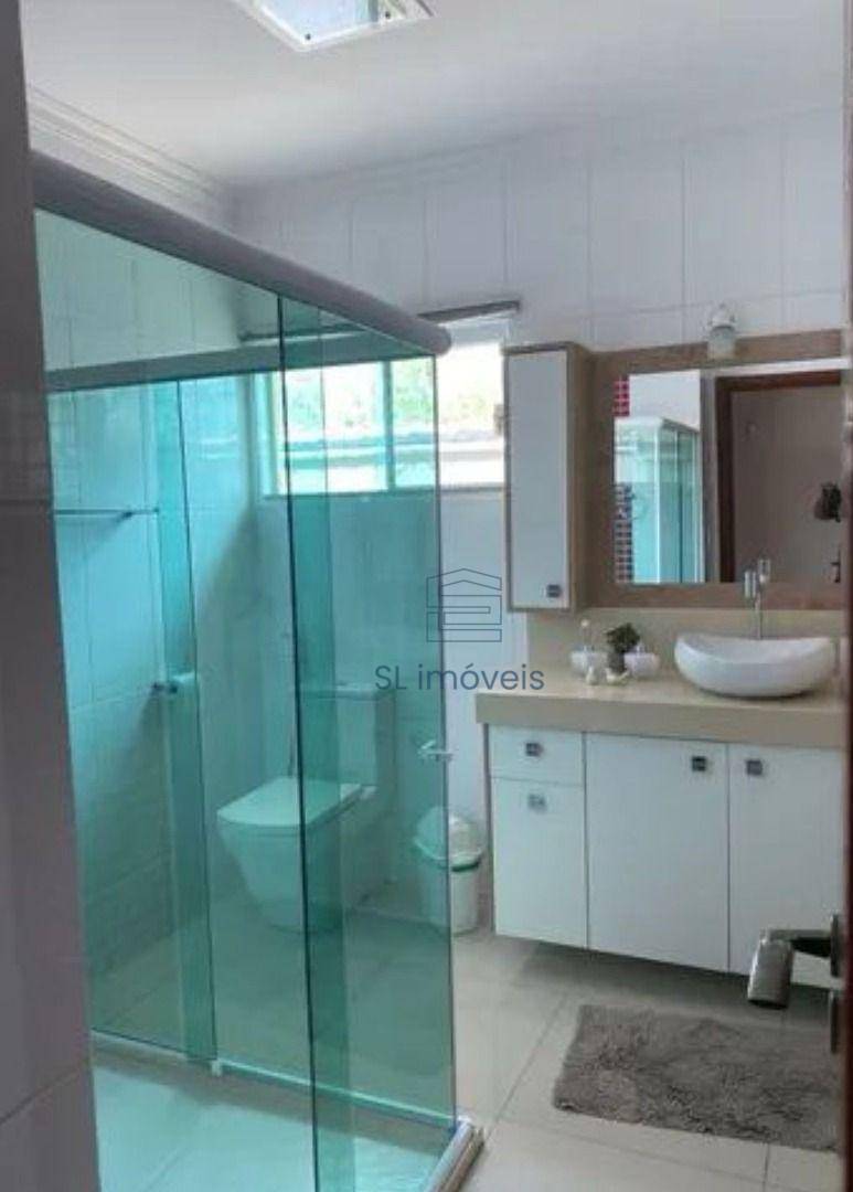 Casa à venda com 4 quartos, 320m² - Foto 11