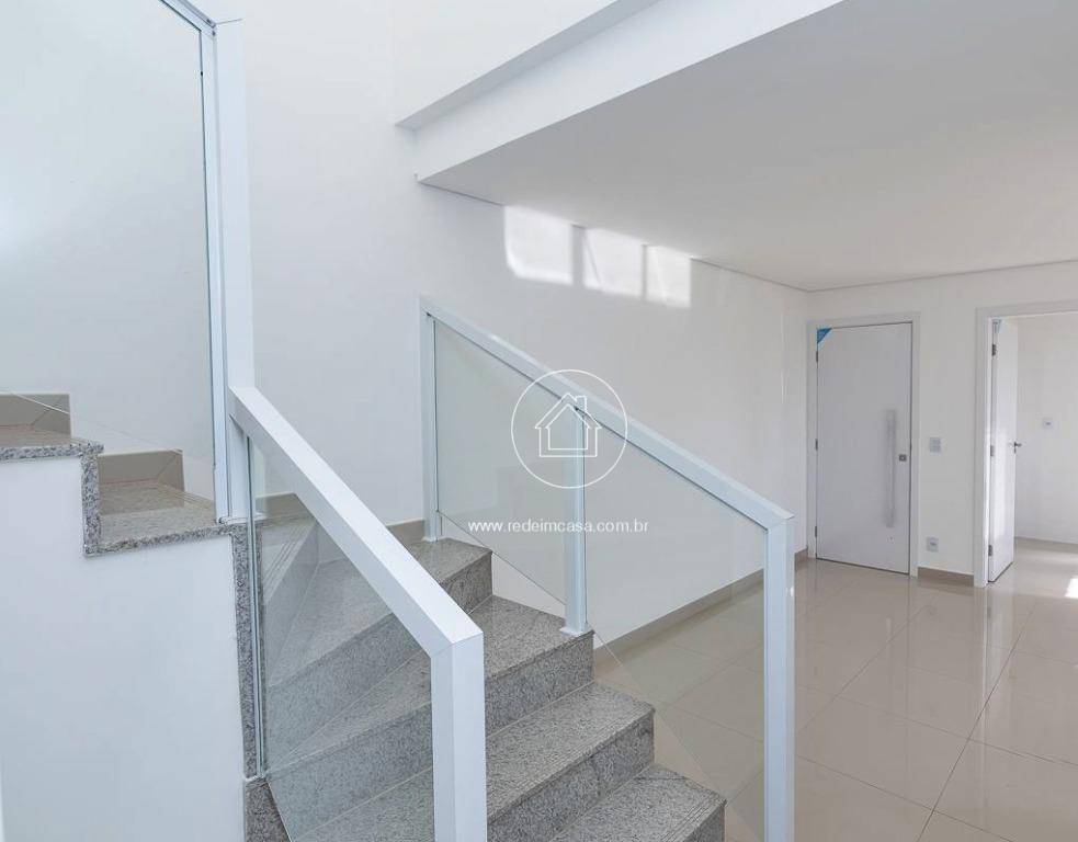 Cobertura à venda com 2 quartos, 124m² - Foto 1