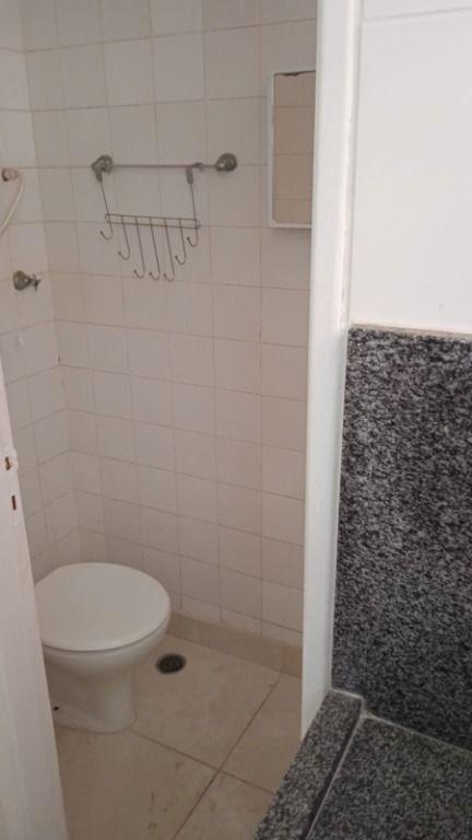 Apartamento à venda com 2 quartos, 78m² - Foto 13