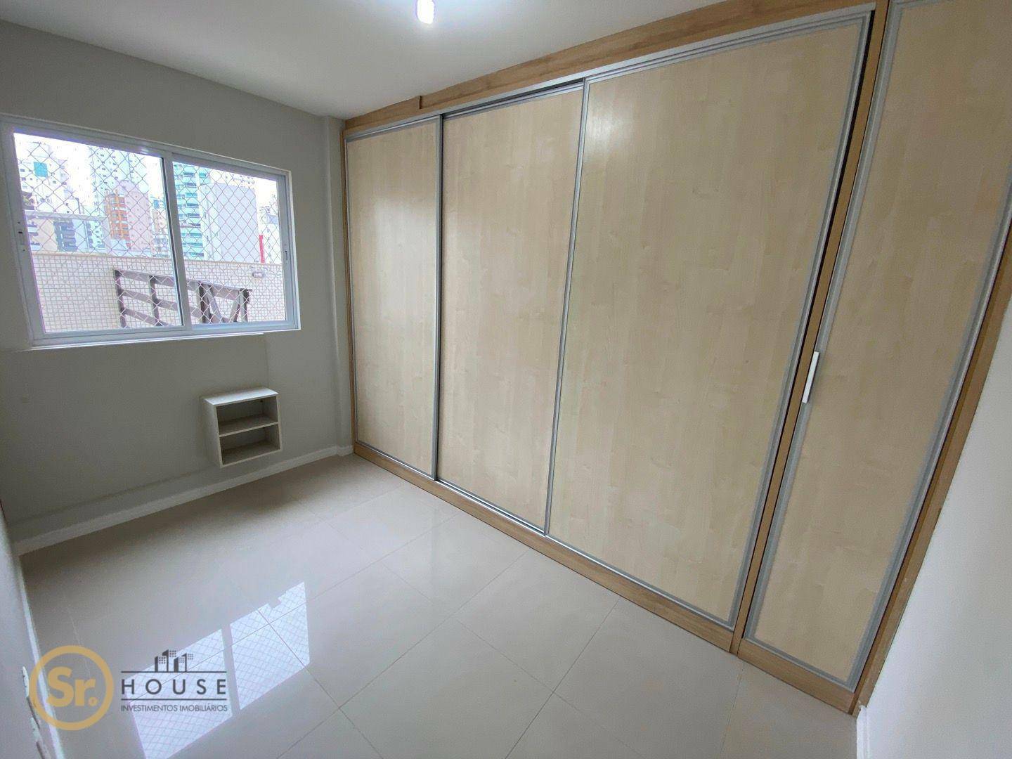 Apartamento à venda com 3 quartos, 160m² - Foto 17