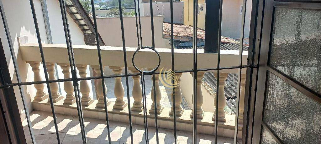 Sobrado à venda com 3 quartos, 100m² - Foto 32