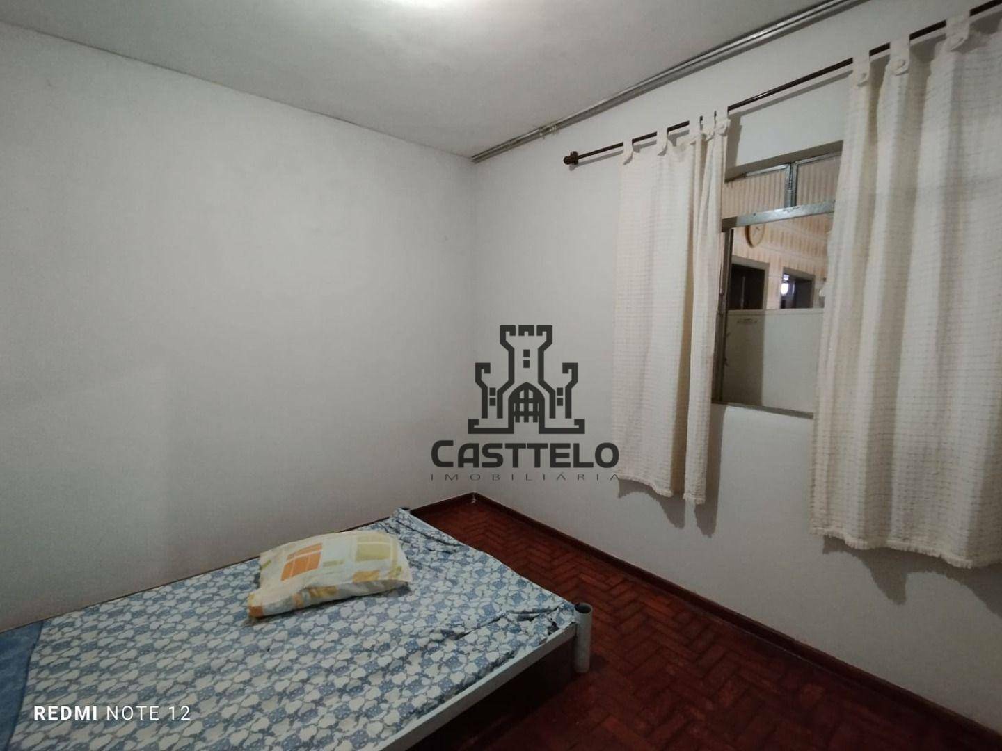 Casa à venda com 4 quartos, 240m² - Foto 11