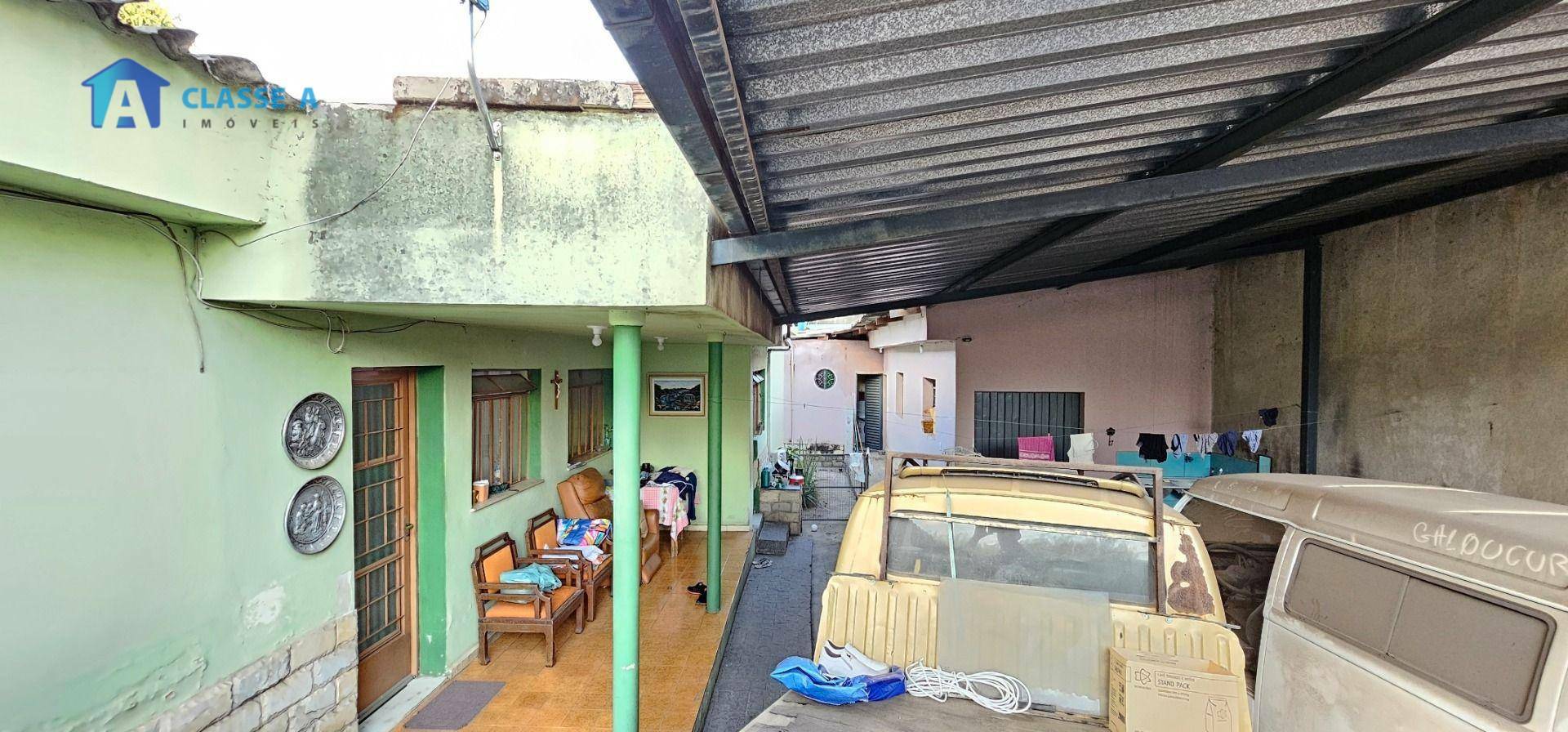 Casa à venda com 3 quartos, 243m² - Foto 3