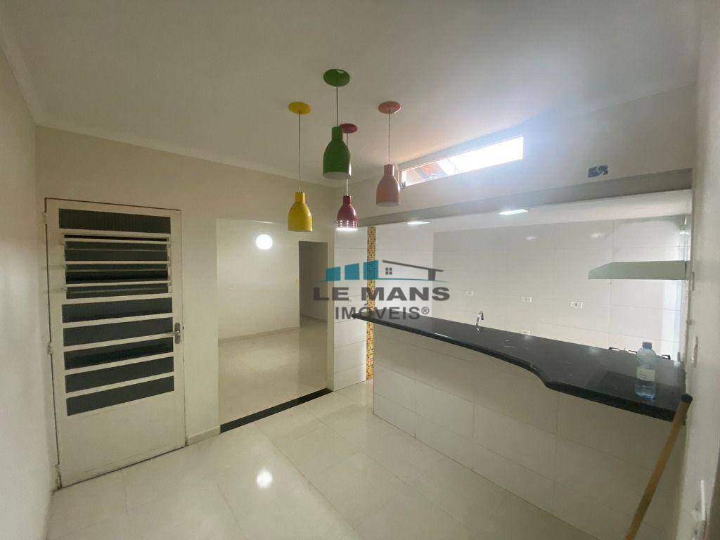 Casa à venda com 3 quartos, 155m² - Foto 12