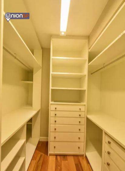 Apartamento à venda com 3 quartos, 236m² - Foto 12