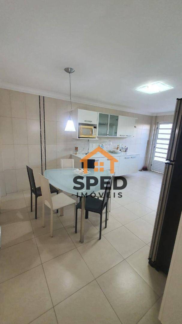 Casa à venda com 4 quartos, 376m² - Foto 12