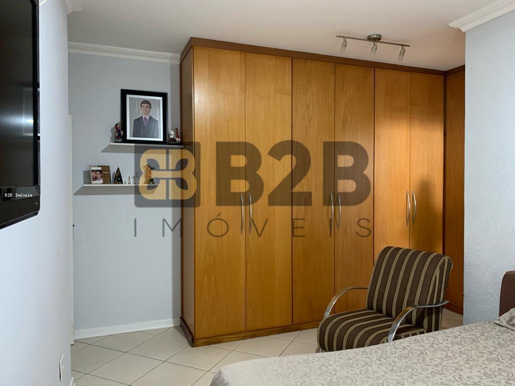 Casa de Condomínio à venda com 4 quartos, 220m² - Foto 22