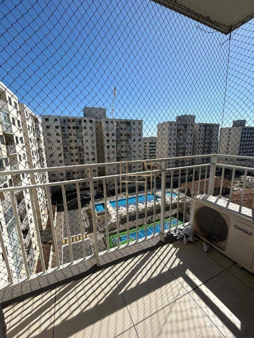 Apartamento à venda com 3 quartos, 70m² - Foto 2