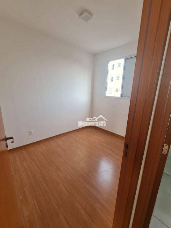 Apartamento à venda com 2 quartos, 40m² - Foto 11