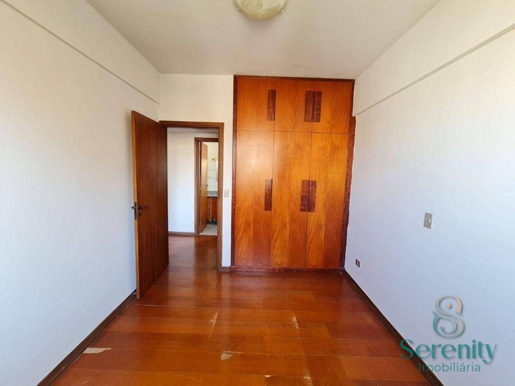 Apartamento para alugar com 4 quartos, 300m² - Foto 10