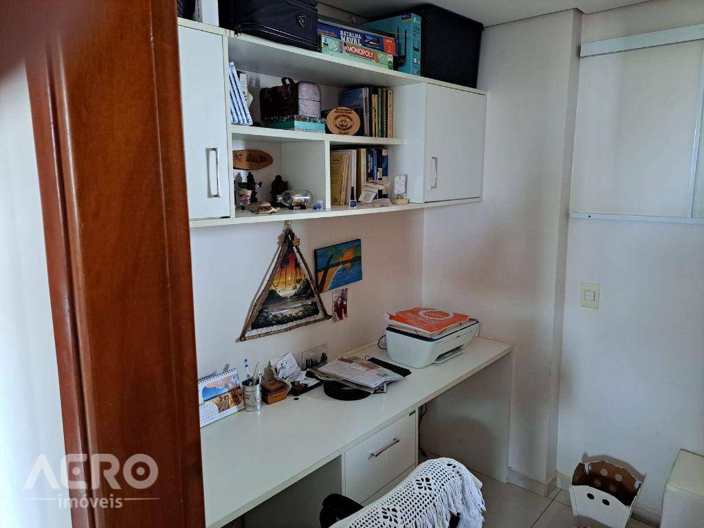 Apartamento à venda com 3 quartos, 140m² - Foto 11