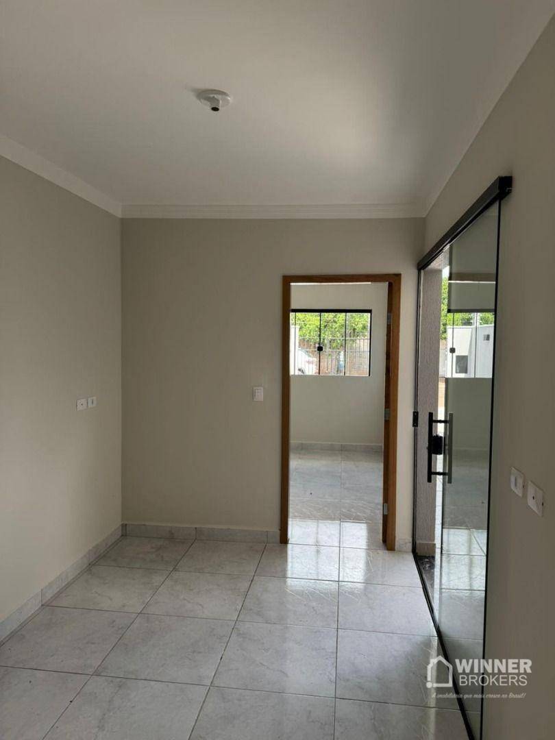 Casa à venda com 3 quartos, 69m² - Foto 4