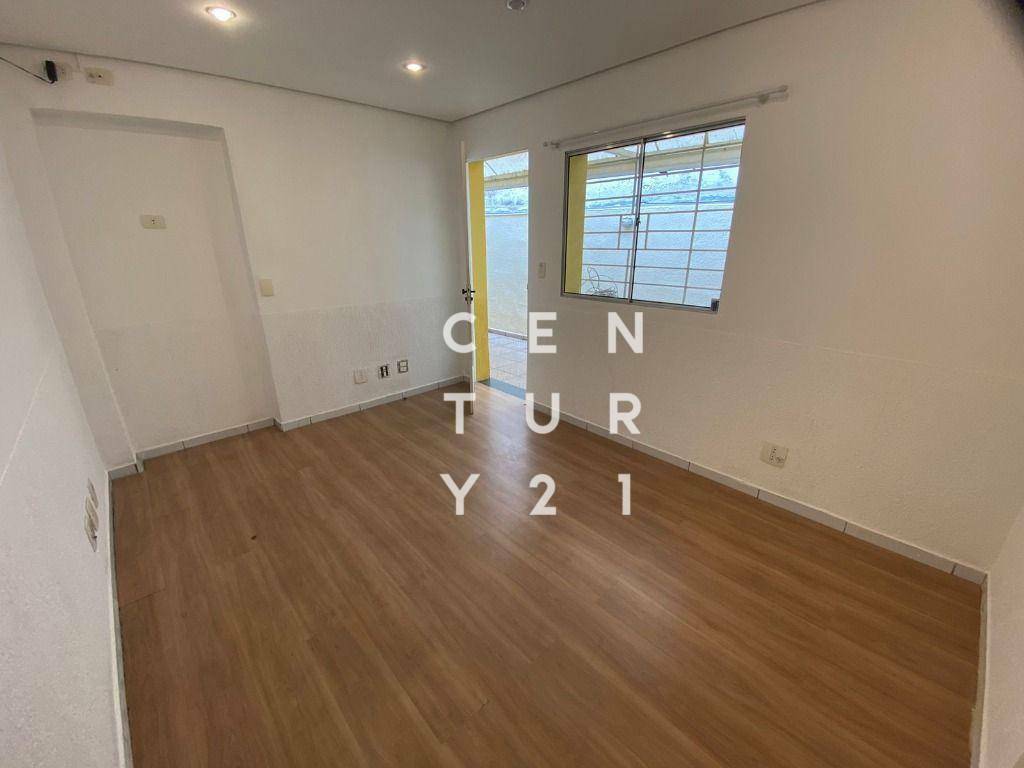 Casa para alugar com 4 quartos, 200m² - Foto 9