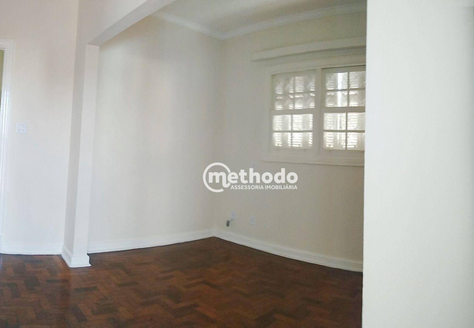 Casa à venda com 3 quartos, 337m² - Foto 18